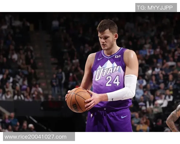 沃克凯斯勒展现潜力成NBA新星引发球迷热议与期待